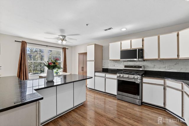 217 Prestwick Way, Edison, NJ 08820