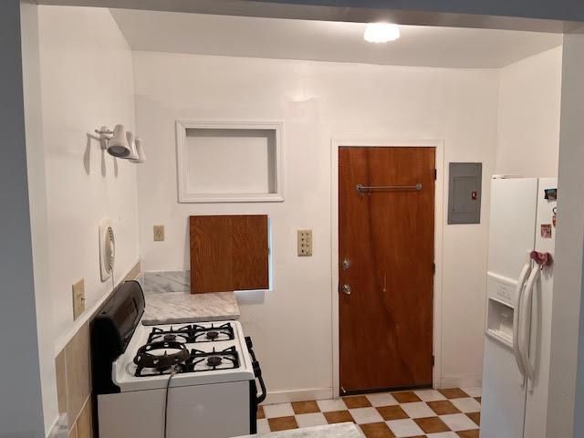 61 E Ellis, Stockton, CA 95204