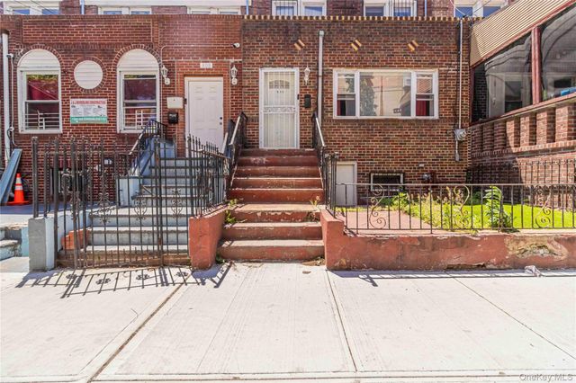 806 New Jersey Avenue, Brooklyn, NY 11207