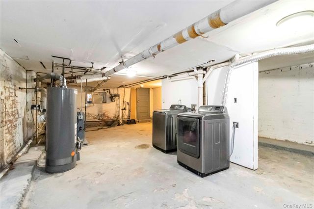 806 New Jersey Avenue, Brooklyn, NY 11207