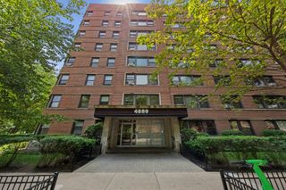 4880 N Marine Drive 105, Chicago, IL 60640