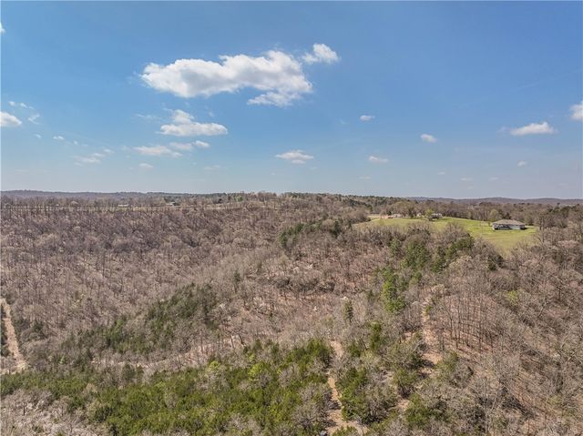 6390 County Road 302, Eureka Springs, AR 72632