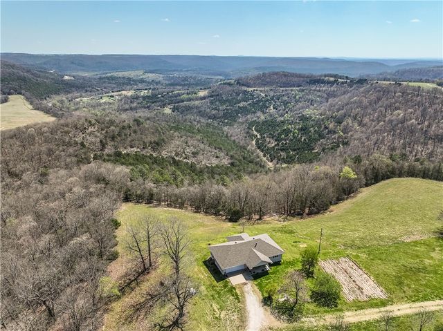 6390 County Road 302, Eureka Springs, AR 72632