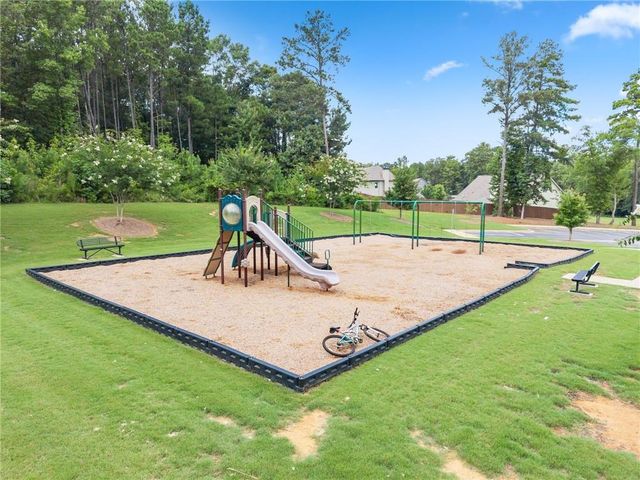 1081 Holly Drive, Loganville, GA 30052