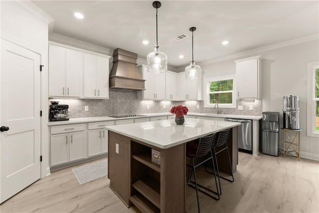 1081 Holly Drive, Loganville, GA 30052
