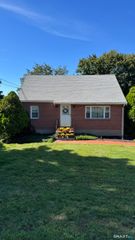 27 Baldwin Street, Meriden, CT 06451