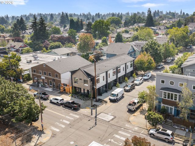 4992 Ne 26th Ave 3, Portland, OR 97211