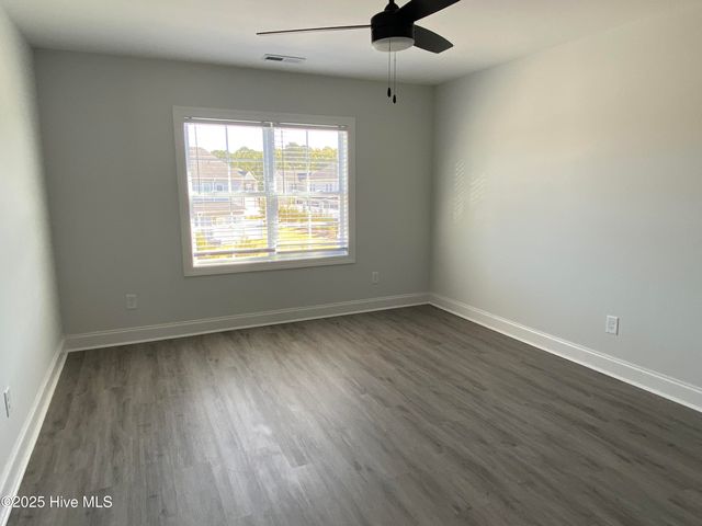 1404 B Hartley, Greenville, NC 27834