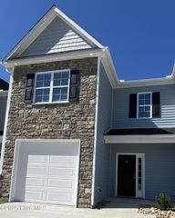 1404 B Hartley, Greenville, NC 27834