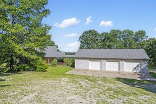 904 Arnold Road, Hollister, MO 65672