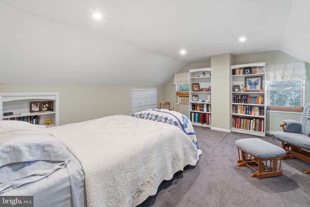 164 FRANKLIN ST, Swedesboro, NJ 08085