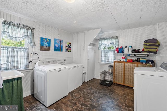 164 FRANKLIN ST, Swedesboro, NJ 08085