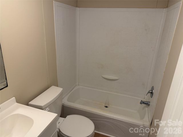 273 McMillan Drive, Hendersonville, NC 28792