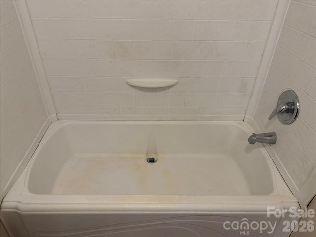 273 McMillan Drive, Hendersonville, NC 28792