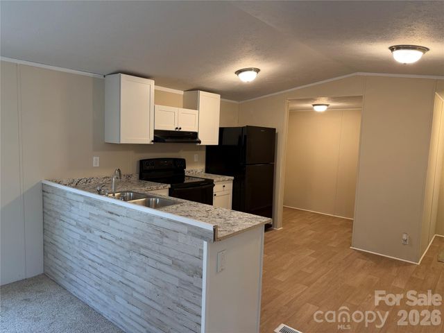 273 McMillan Drive, Hendersonville, NC 28792