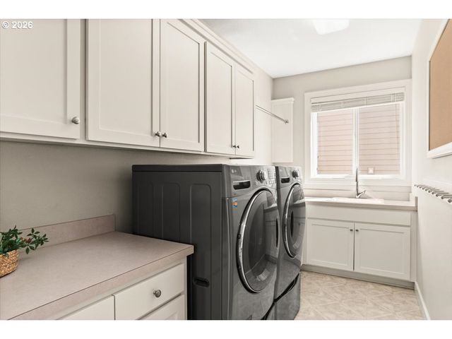 12796 Nw WAKER Dr, Portland, OR 97229