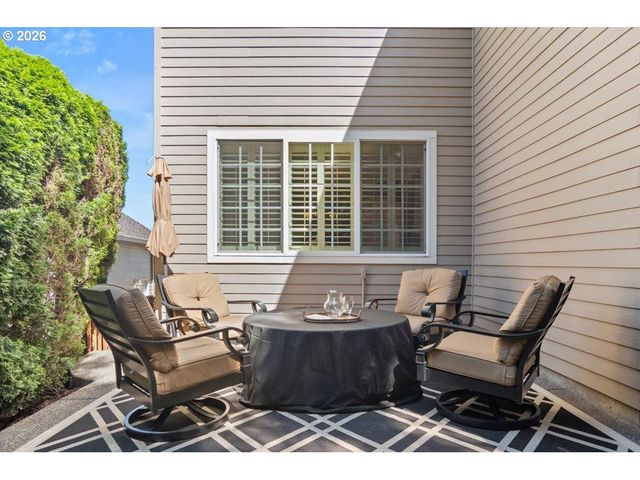 12796 Nw WAKER Dr, Portland, OR 97229