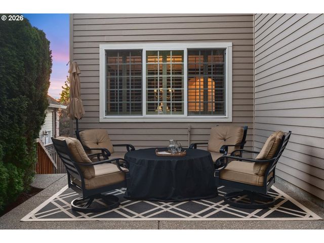 12796 Nw WAKER Dr, Portland, OR 97229