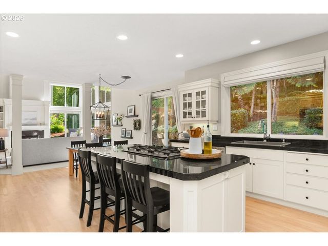 12796 Nw WAKER Dr, Portland, OR 97229