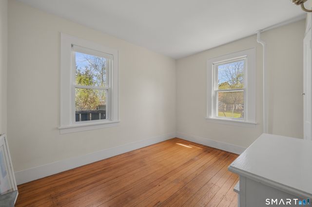23 Ridgewood Avenue, Waterford, CT 06385