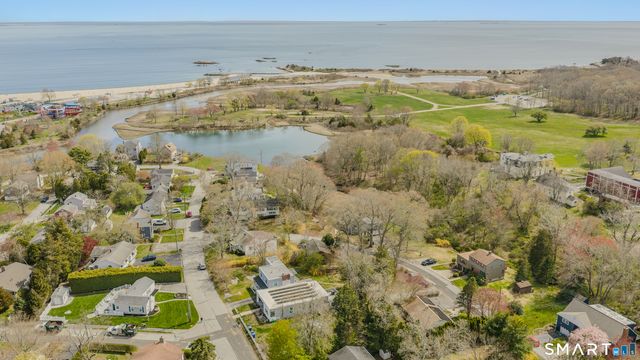 23 Ridgewood Avenue, Waterford, CT 06385