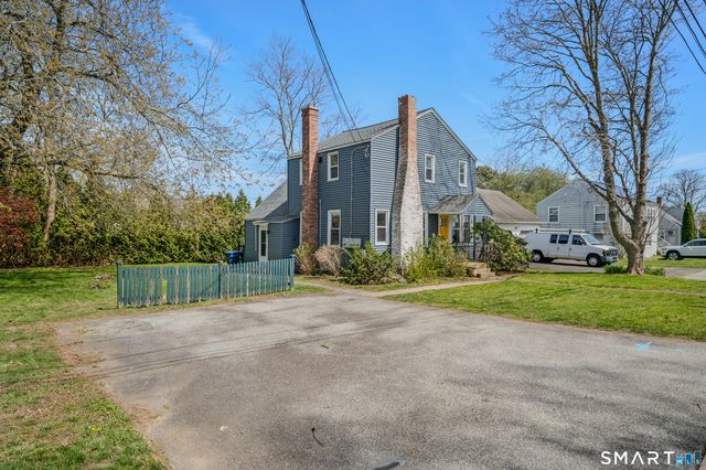 23 Ridgewood Avenue, Waterford, CT 06385