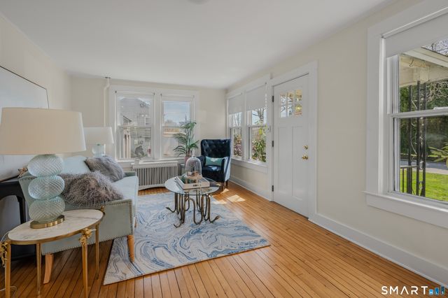 23 Ridgewood Avenue, Waterford, CT 06385