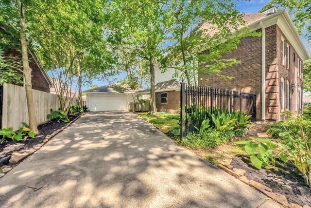 11919 Mighty Redwood Drive, Pasadena, TX 77059