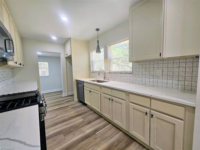 1915 Blain Street, High Point, NC 27262