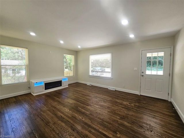1915 Blain Street, High Point, NC 27262
