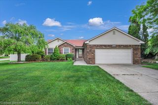 5015 Fox Hill Drive, Sterling Heights, MI 48310