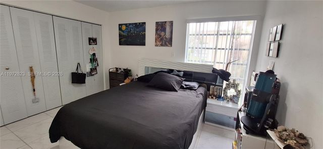 10832 N Kendall Dr U16, Kendall, FL 33176