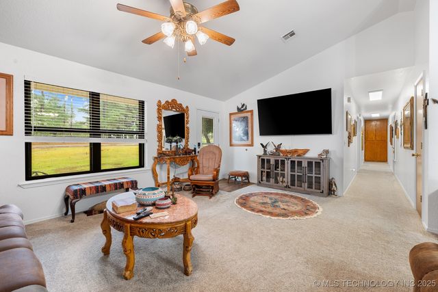 2607 E 2092 Road, Hugo, OK 74743