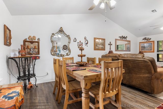 2607 E 2092 Road, Hugo, OK 74743