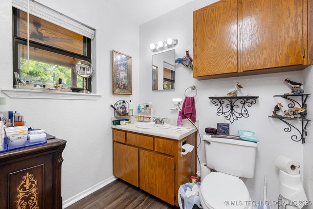 2607 E 2092 Road, Hugo, OK 74743