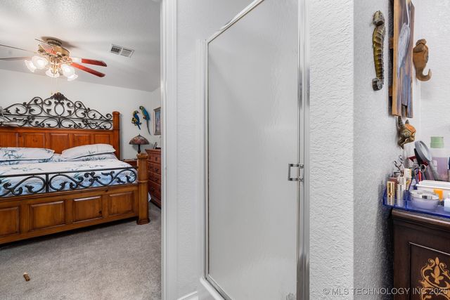 2607 E 2092 Road, Hugo, OK 74743