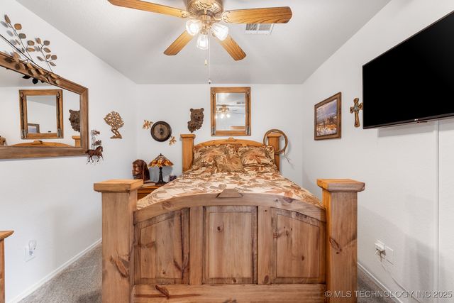 2607 E 2092 Road, Hugo, OK 74743