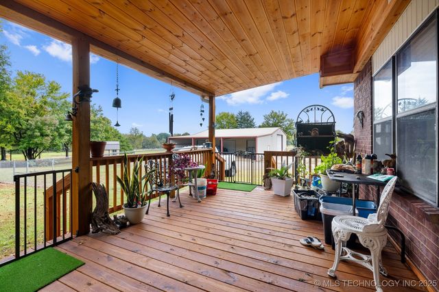 2607 E 2092 Road, Hugo, OK 74743