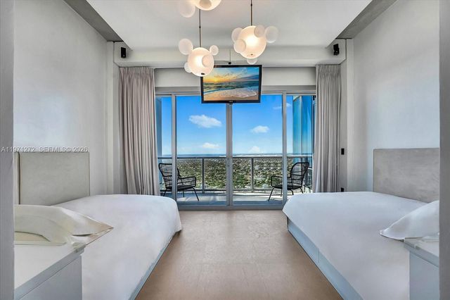 1425 Brickell Avenue 60AB, Miami, FL 33131