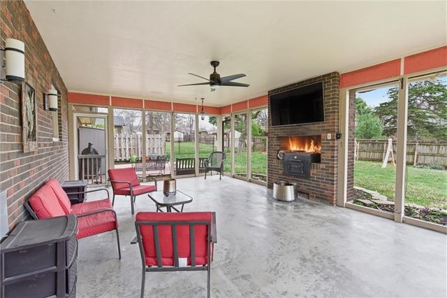 601 James Street, Harrisonville, MO 64701