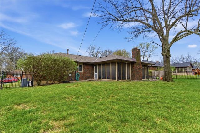 601 James Street, Harrisonville, MO 64701