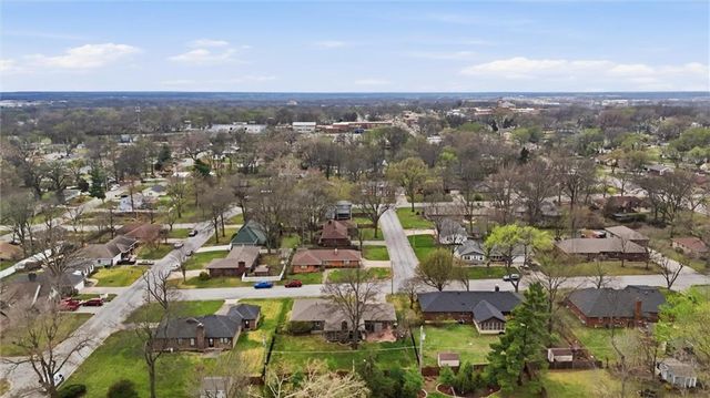 601 James Street, Harrisonville, MO 64701