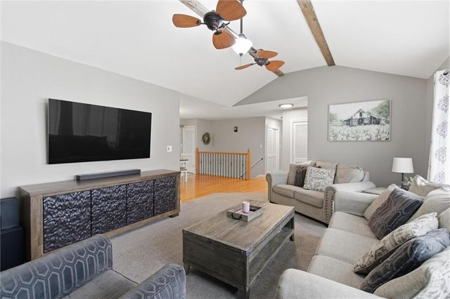 601 James Street, Harrisonville, MO 64701