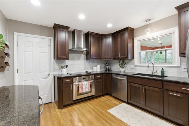 601 James Street, Harrisonville, MO 64701