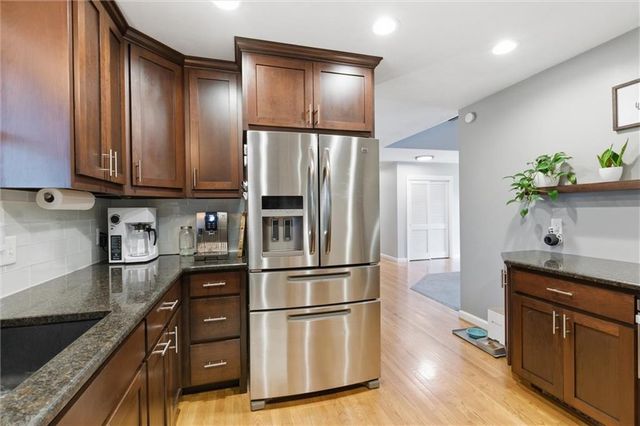 601 James Street, Harrisonville, MO 64701