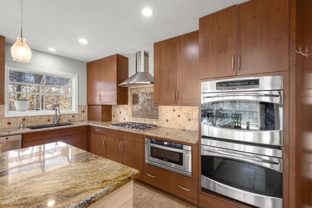 13 Deddington Drive, Bella Vista, AR 72714