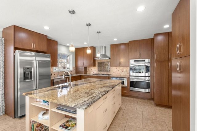 13 Deddington Drive, Bella Vista, AR 72714