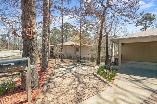 13 Deddington Drive, Bella Vista, AR 72714