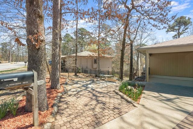 13 Deddington Drive, Bella Vista, AR 72714