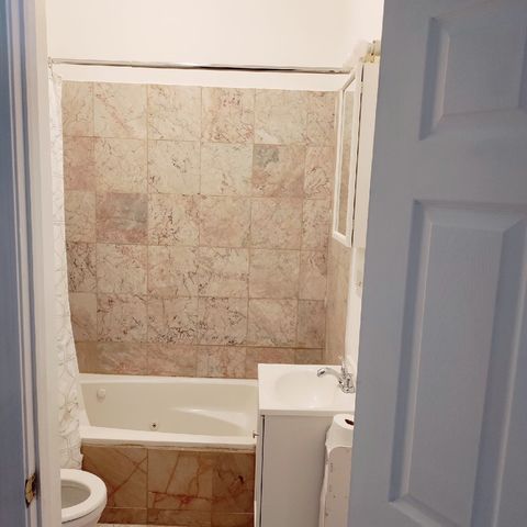 3921 W Huron Street 3, Chicago, IL 60624